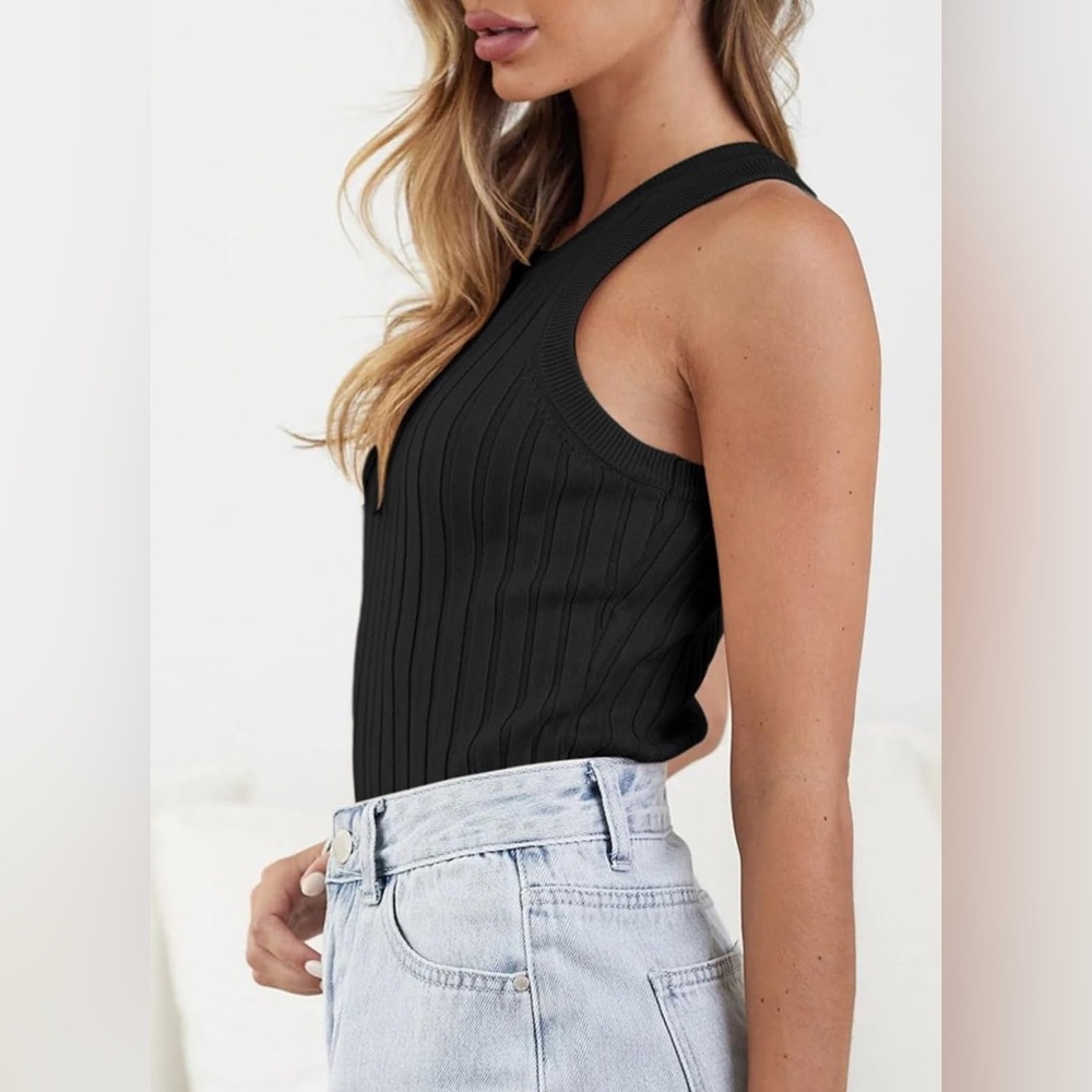 NWT Women’s Solid Black Sleeveless Ribbed Crewneck Sweater, Size 2X - Picture 3 of 9
